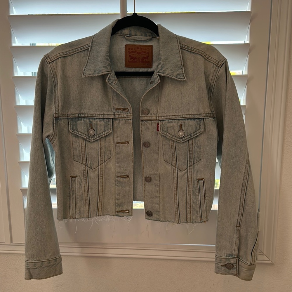 Levi’s Cropped Jean Jacket